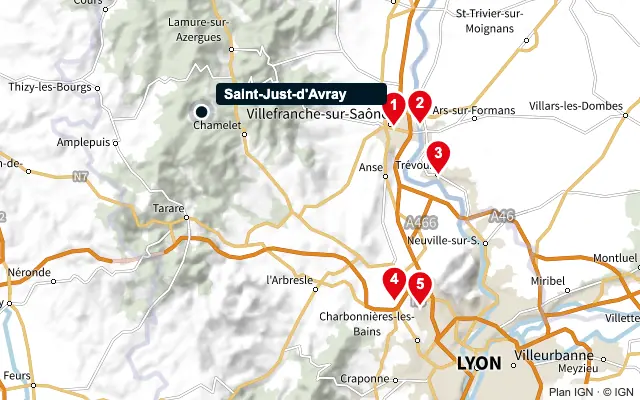 Carte : Saint-Just-d'Avray et les 5 agences de la liste, numérotées de 1 à 5